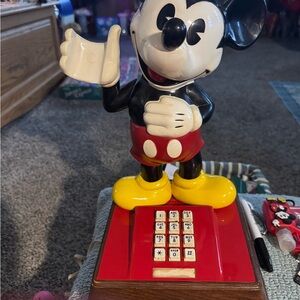 Mickey Mouse Push button phone Vintage 1976